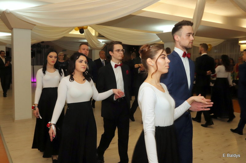 Bal studniówkowy ZS nr 4 (zdjęcia)