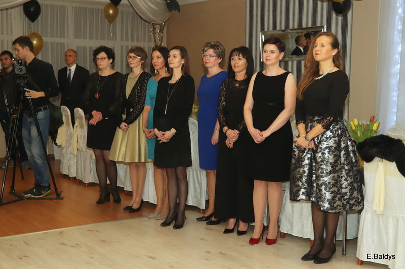 Bal studniówkowy ZS nr 4 (zdjęcia)