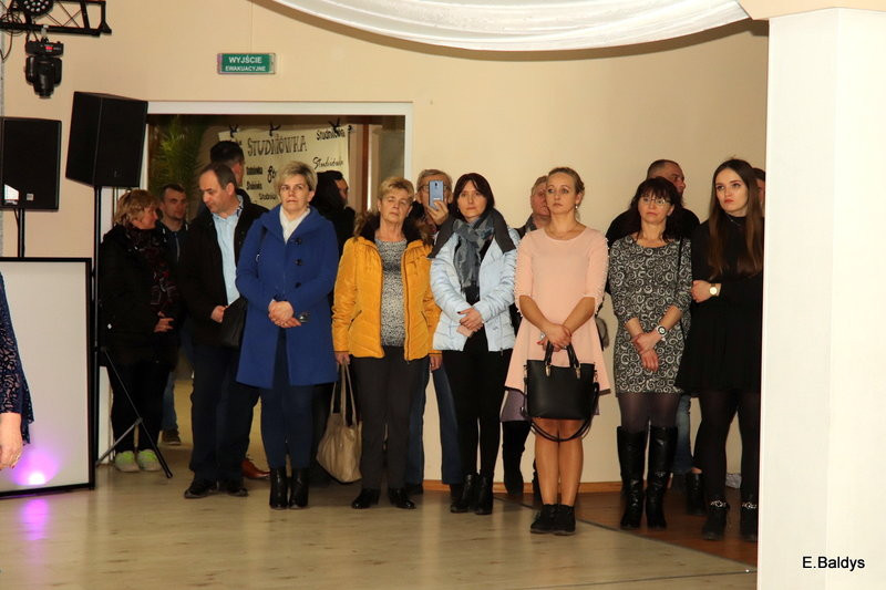 Bal studniówkowy ZS nr 4 (zdjęcia)