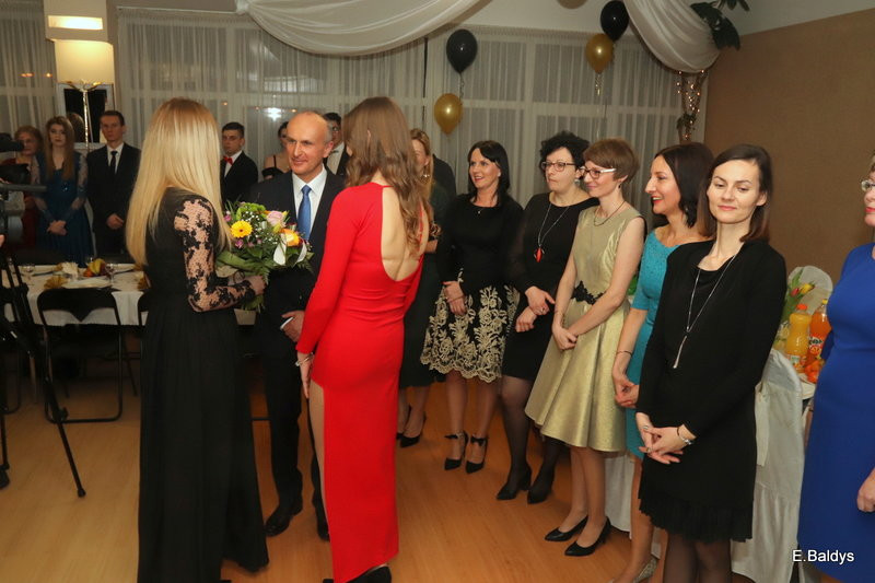 Bal studniówkowy ZS nr 4 (zdjęcia)