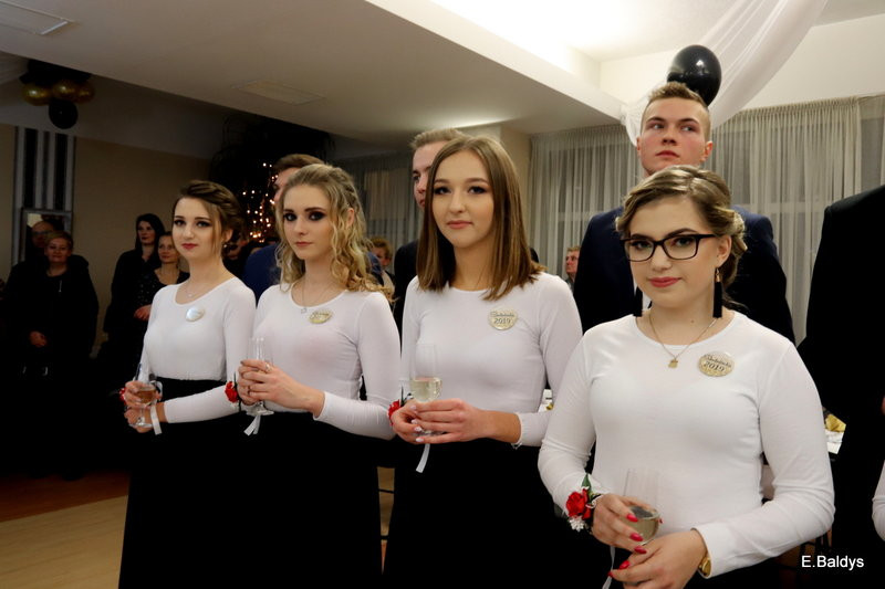 Bal studniówkowy ZS nr 4 (zdjęcia)