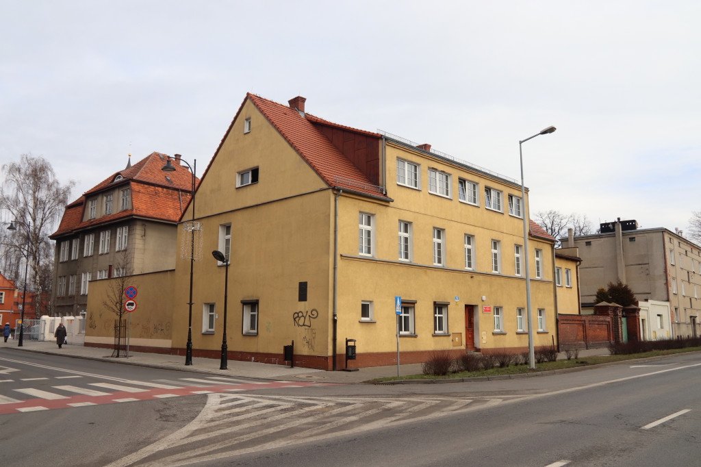 Szkoła przy Al. Jana Pawła II. Dawniej i dziś