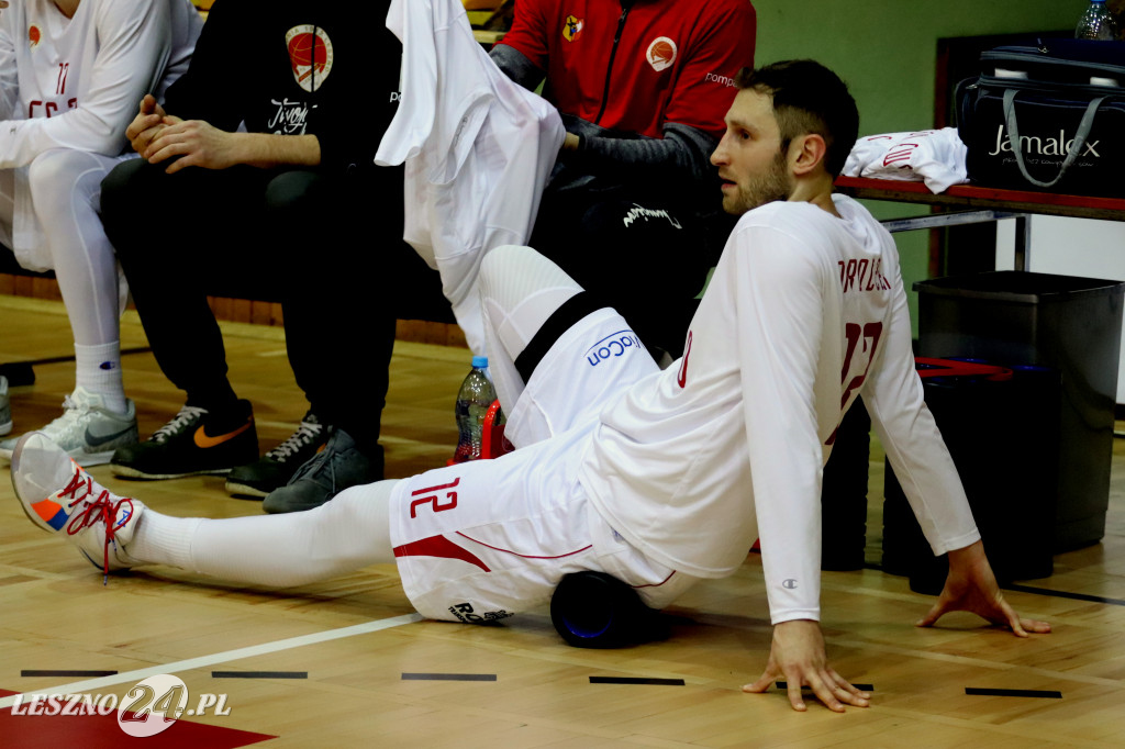 Rozbili AZS w Trapezie