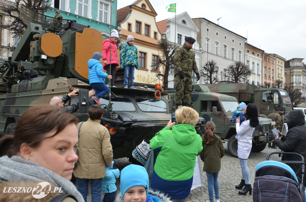 Piknik Militarny na leszczyńskim rynku