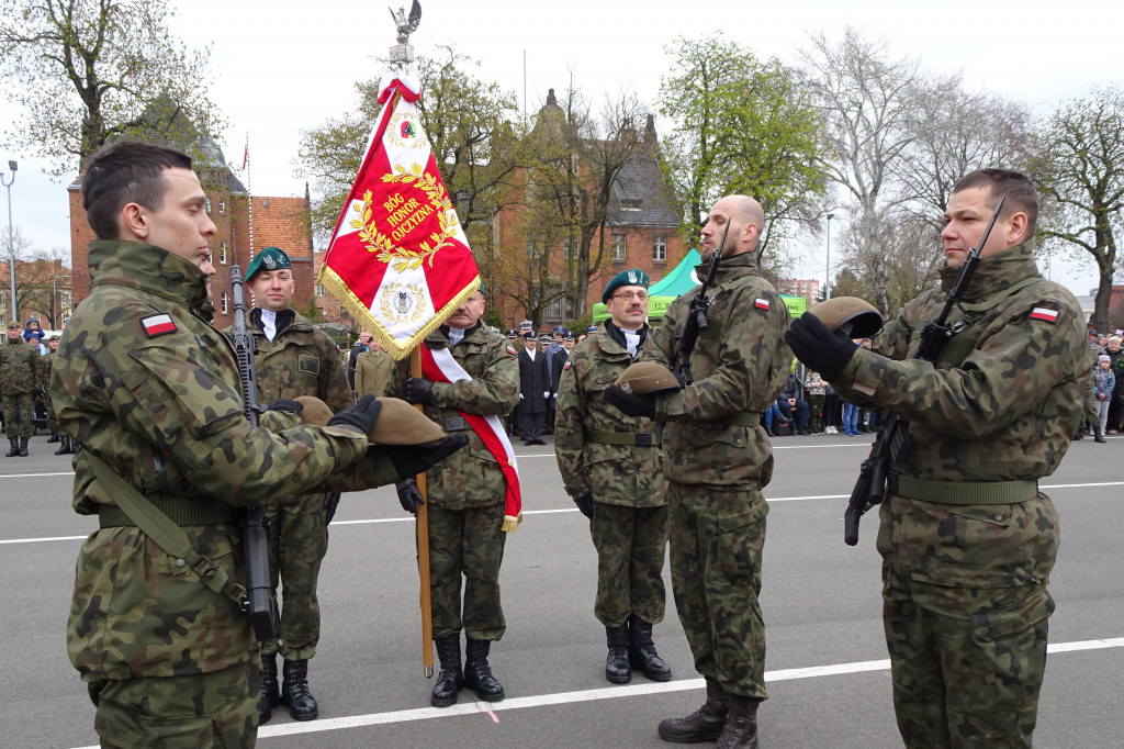 Przysięga wojskowa w Lesznie