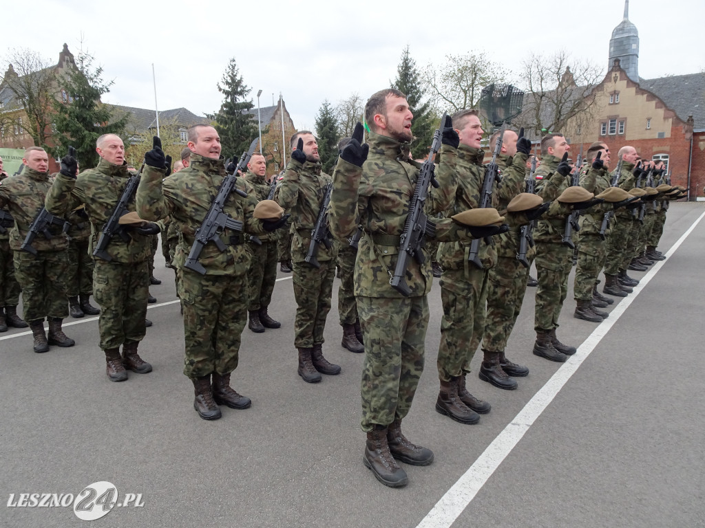 Przysięga wojskowa w Lesznie