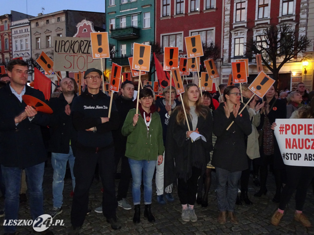 Wiec poparcia dla nauczycieli