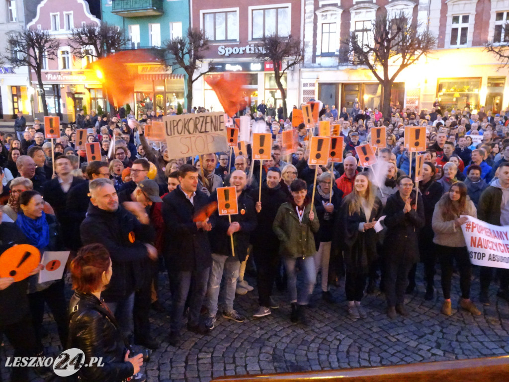 Wiec poparcia dla nauczycieli