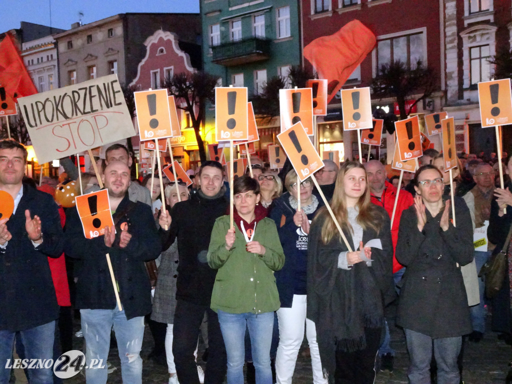 Wiec poparcia dla nauczycieli