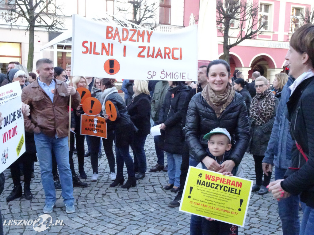 Wiec poparcia dla nauczycieli