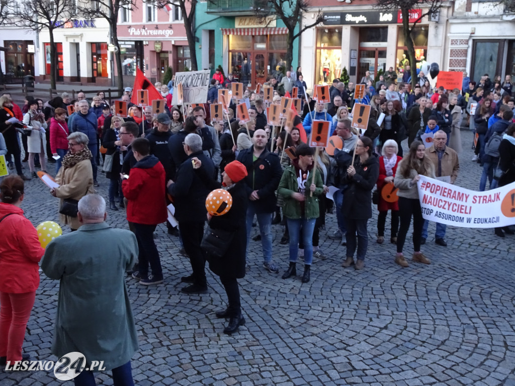 Wiec poparcia dla nauczycieli