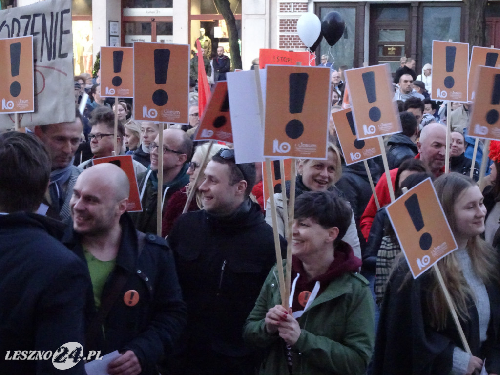 Wiec poparcia dla nauczycieli