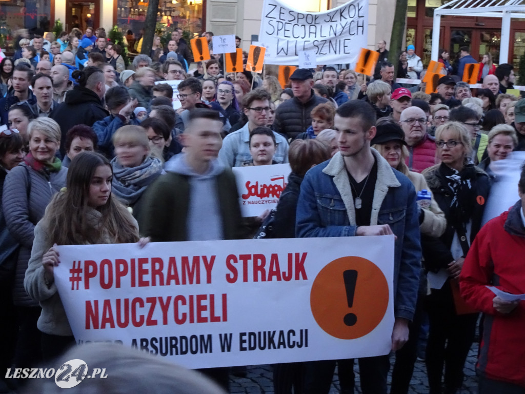 Wiec poparcia dla nauczycieli