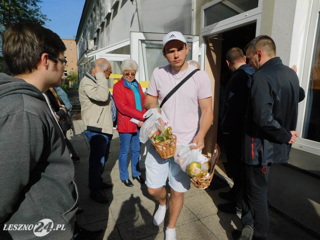 Święcenie koszyków w MOPR