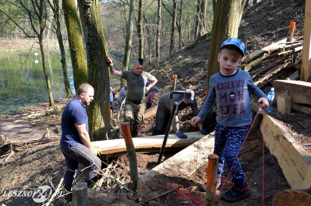 Zbudowali schody do wąwozu