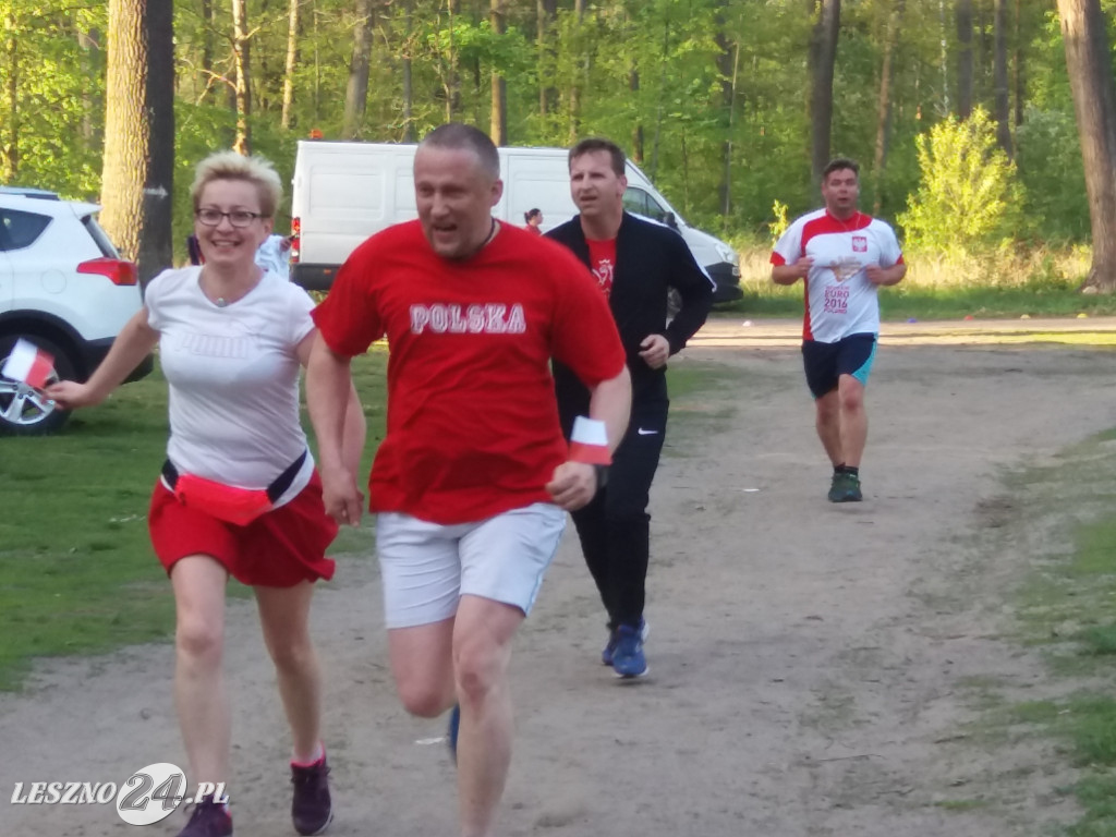 Bieg z flagą w Lesznie. 2 maja 2019