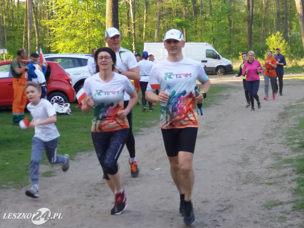 Bieg z flagą w Lesznie. 2 maja 2019