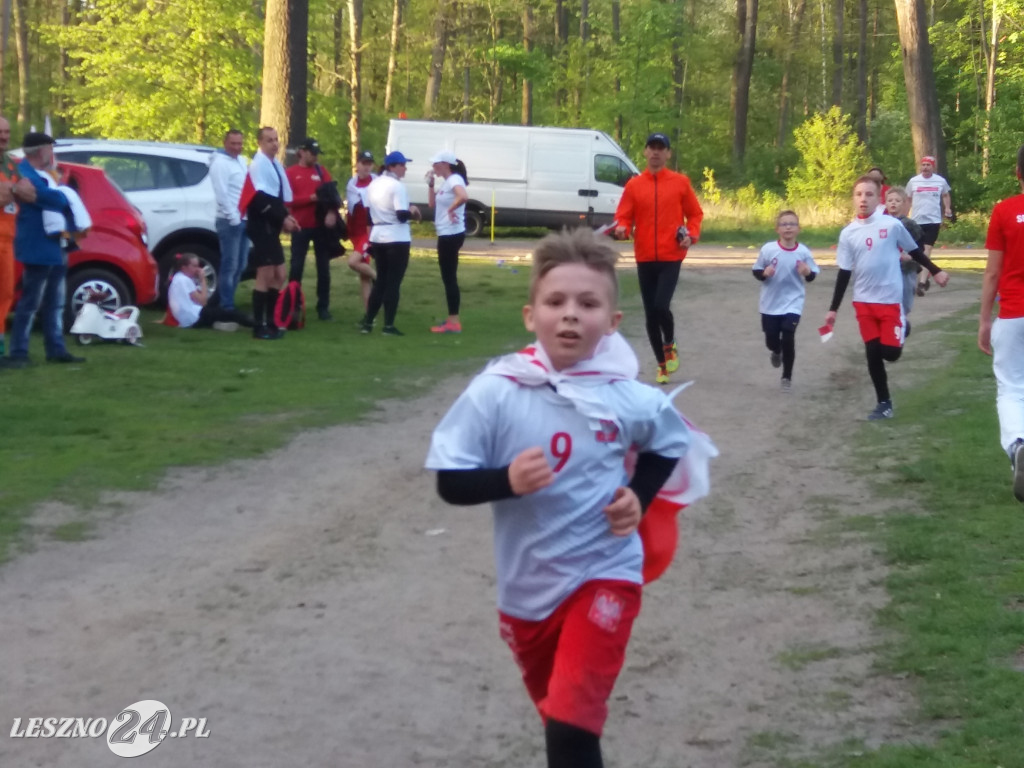 Bieg z flagą w Lesznie. 2 maja 2019
