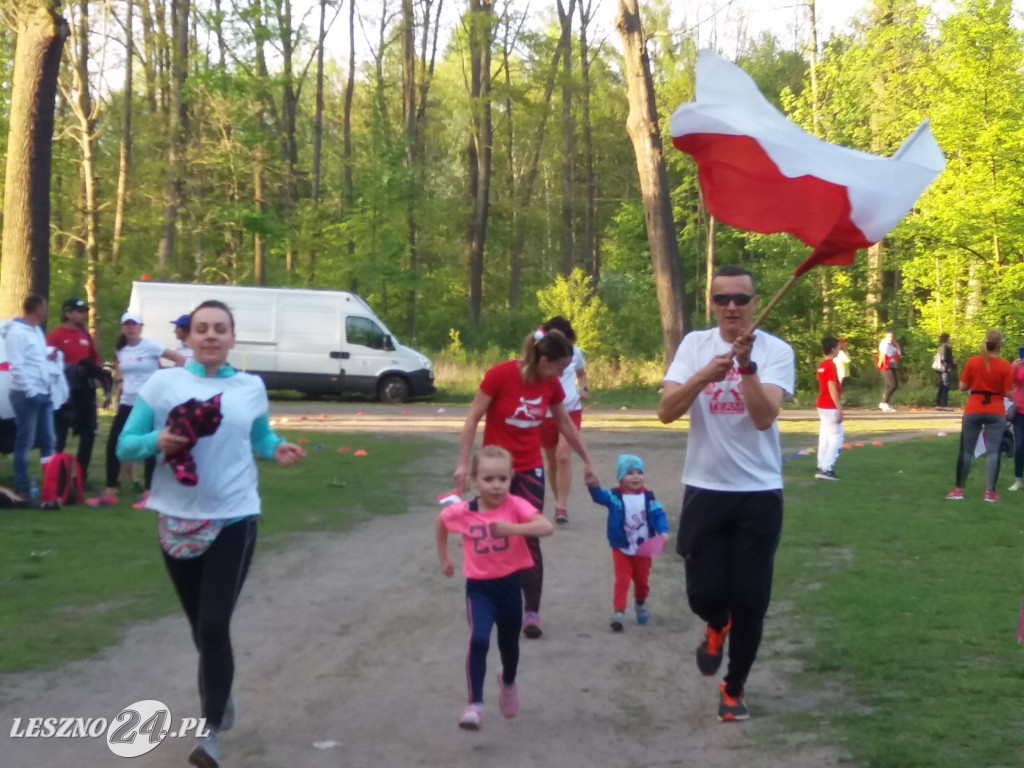 Bieg z flagą w Lesznie. 2 maja 2019