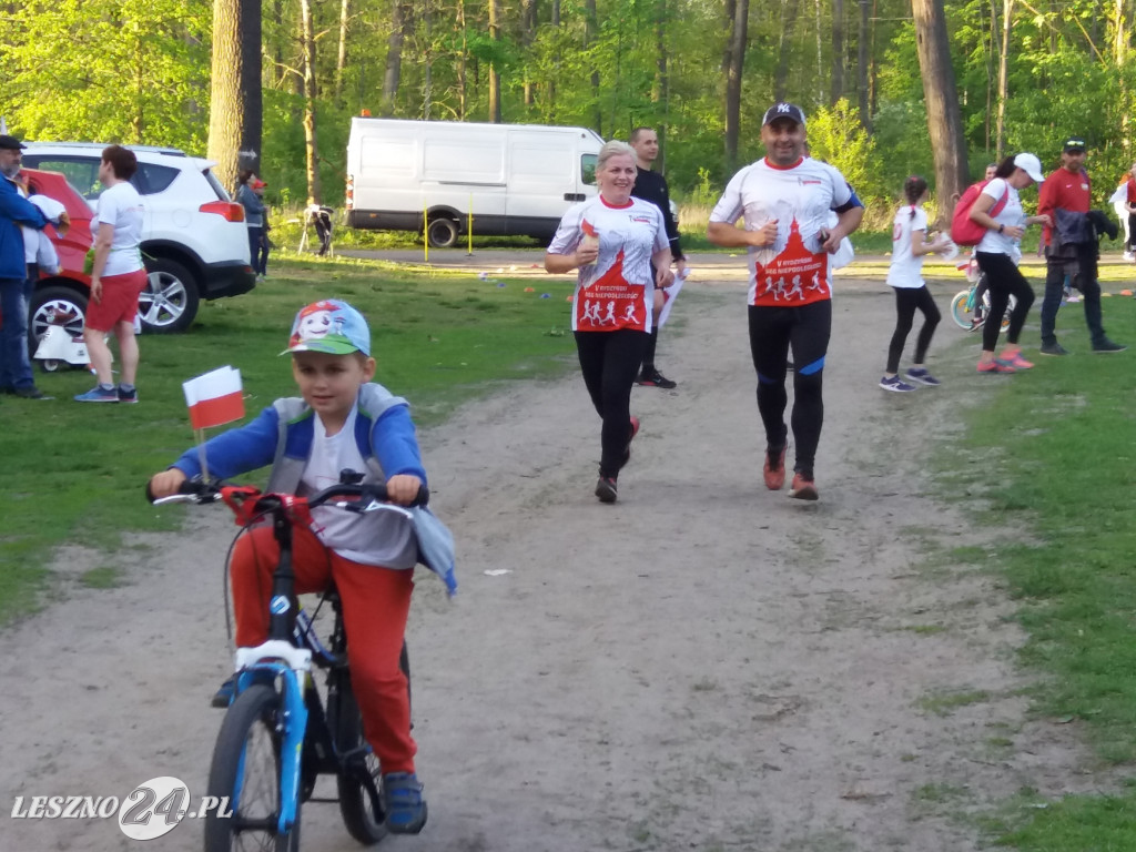 Bieg z flagą w Lesznie. 2 maja 2019