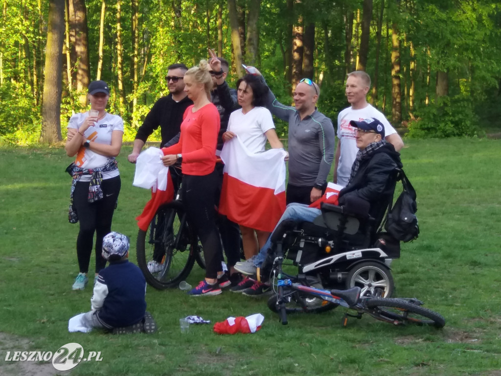 Bieg z flagą w Lesznie. 2 maja 2019