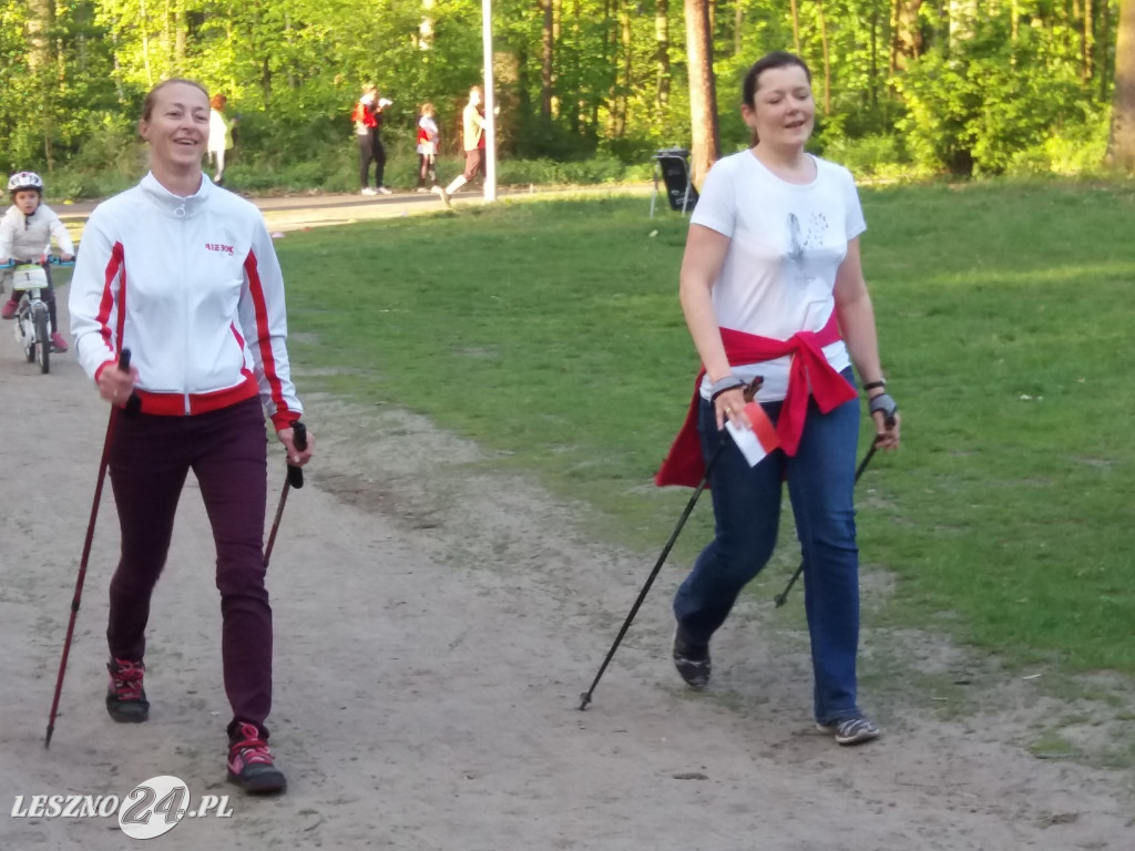 Bieg z flagą w Lesznie. 2 maja 2019