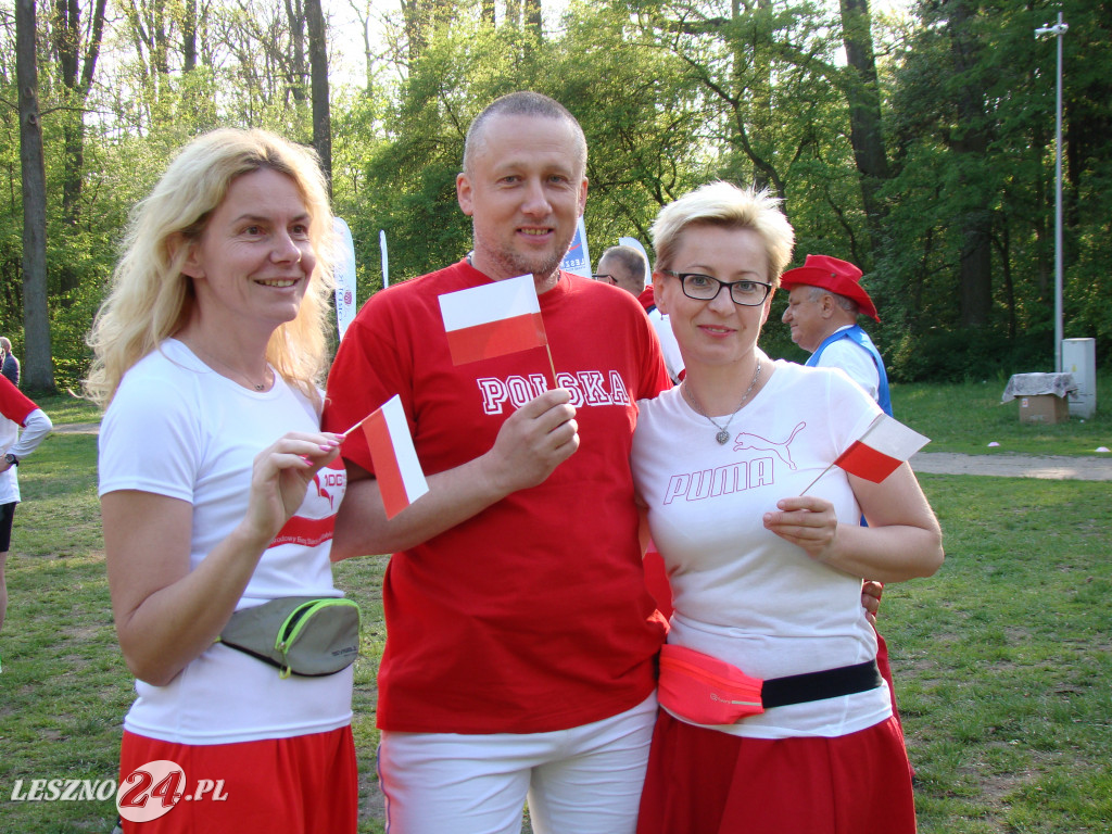 Bieg z flagą w Lesznie. 2 maja 2019