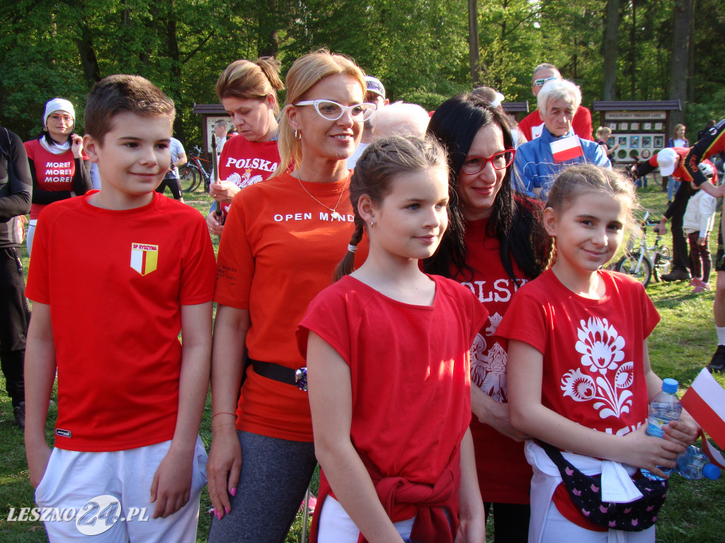 Bieg z flagą w Lesznie. 2 maja 2019