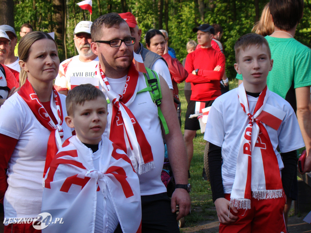 Bieg z flagą w Lesznie. 2 maja 2019