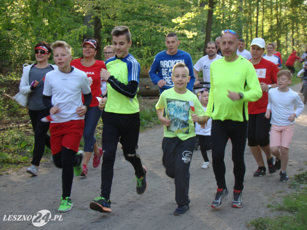 Bieg z flagą w Lesznie. 2 maja 2019