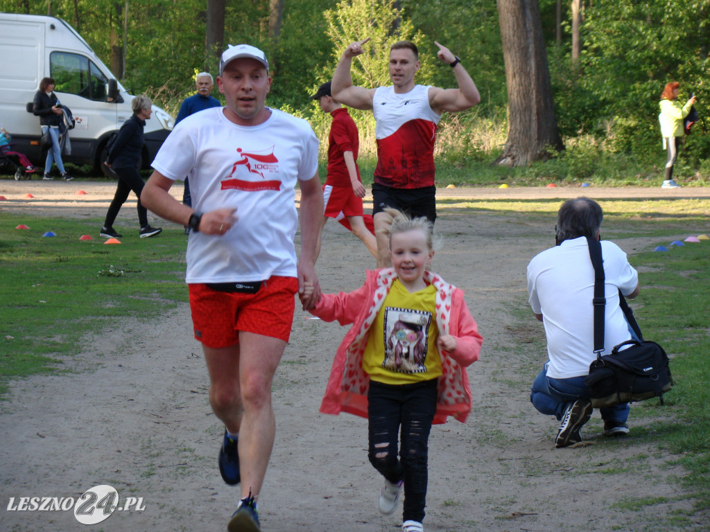 Bieg z flagą w Lesznie. 2 maja 2019