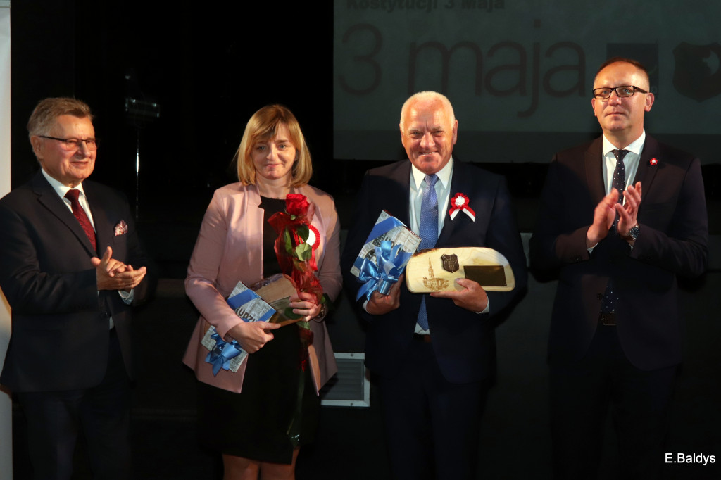 Uhonorowani, wyróżnieni i nagrodzeni w MOK