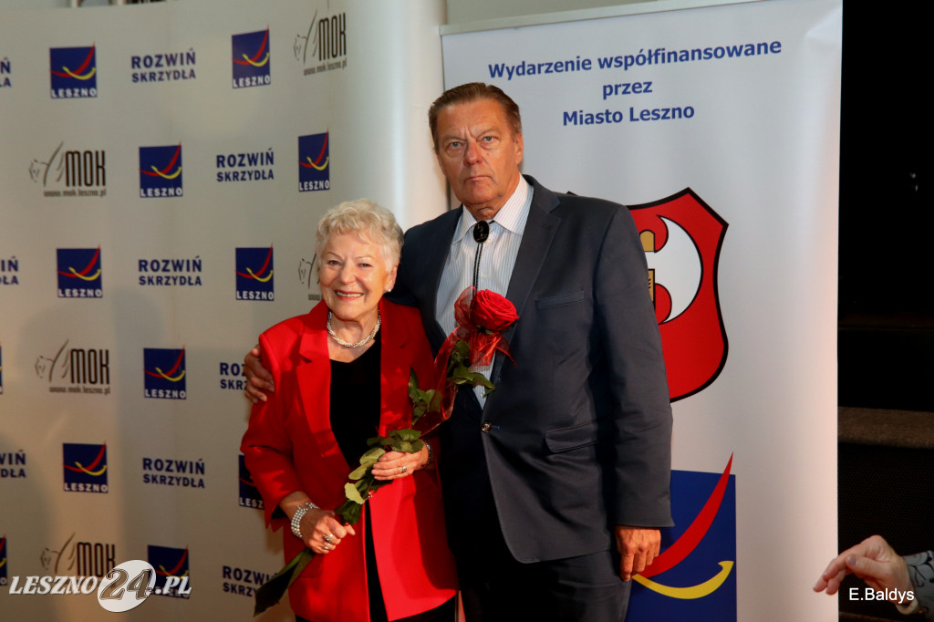 Uhonorowani, wyróżnieni i nagrodzeni w MOK
