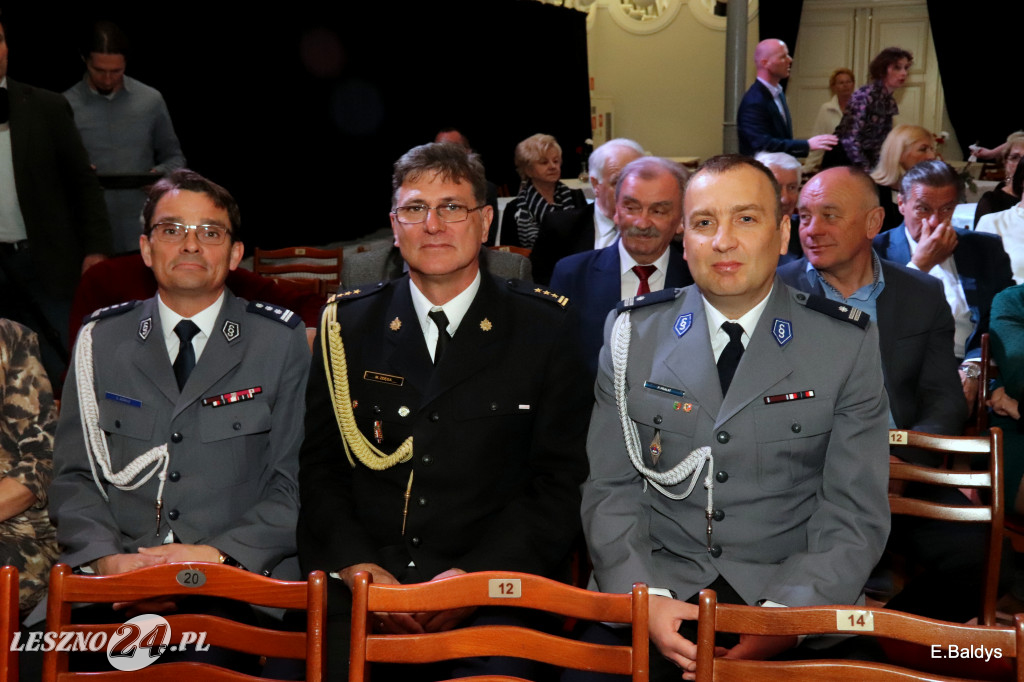 Uhonorowani, wyróżnieni i nagrodzeni w MOK