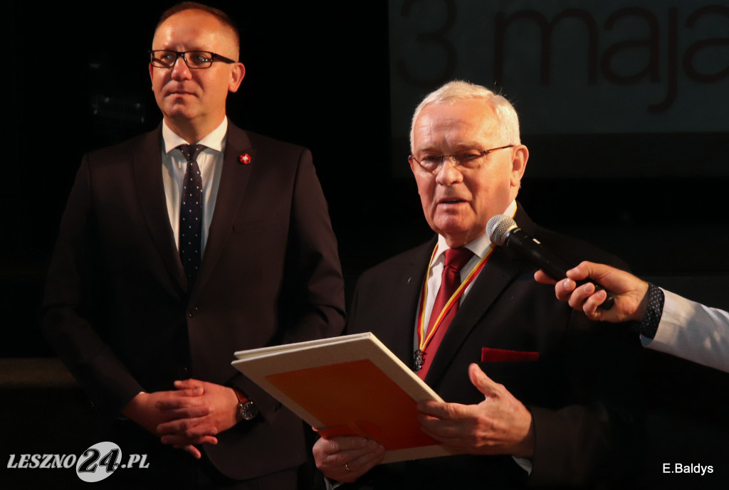 Uhonorowani, wyróżnieni i nagrodzeni w MOK