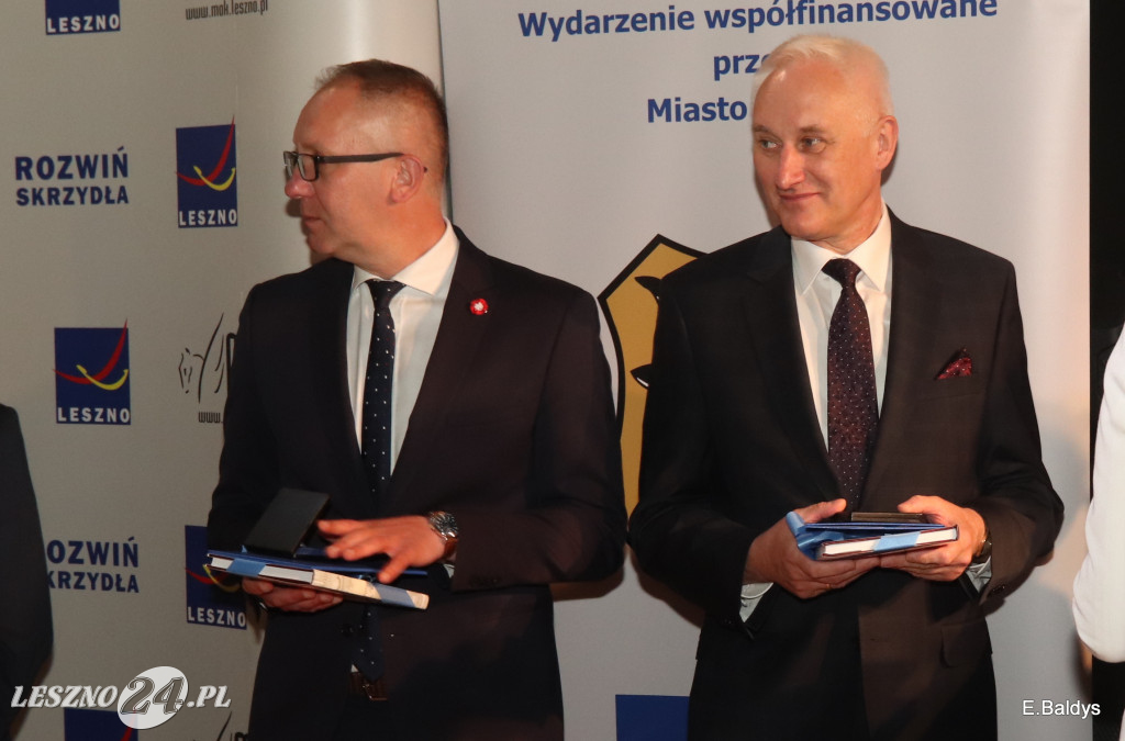 Uhonorowani, wyróżnieni i nagrodzeni w MOK