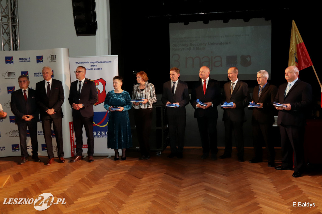 Uhonorowani, wyróżnieni i nagrodzeni w MOK