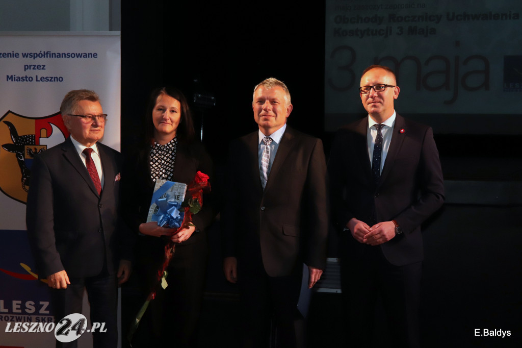 Uhonorowani, wyróżnieni i nagrodzeni w MOK