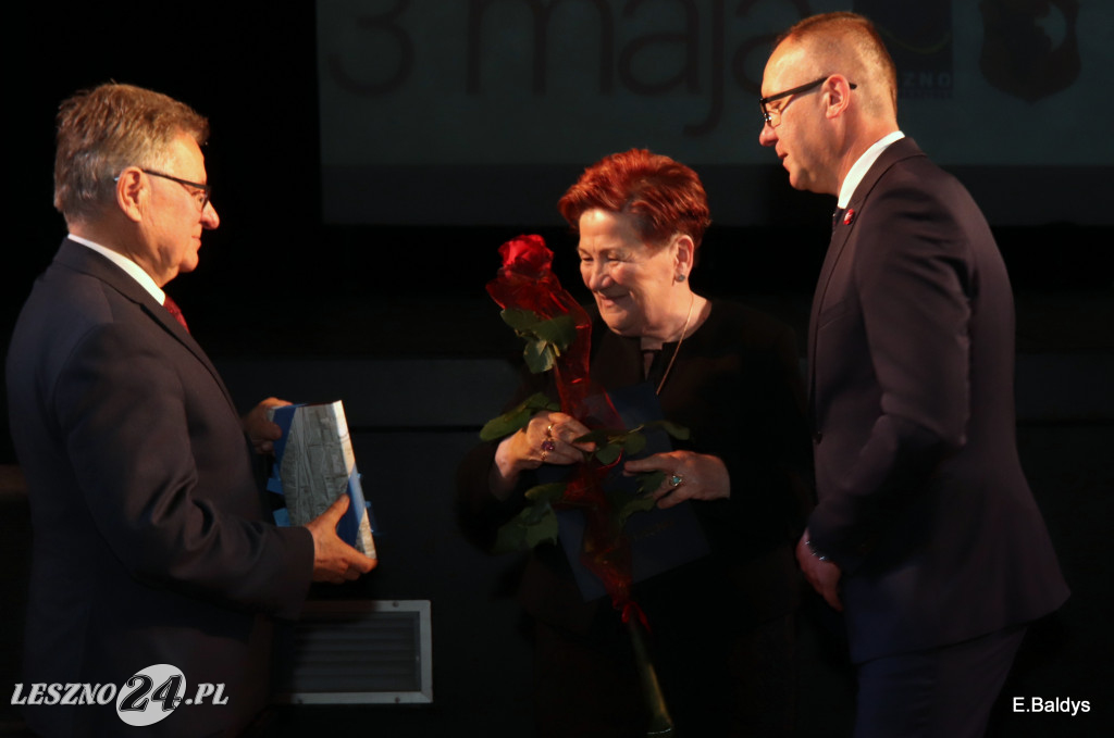 Uhonorowani, wyróżnieni i nagrodzeni w MOK