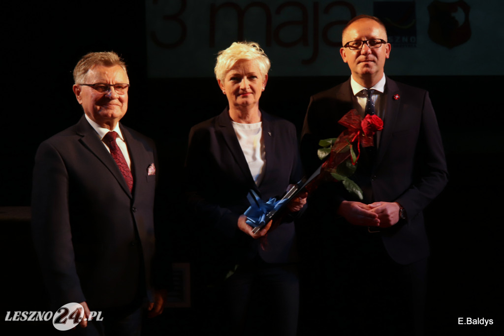 Uhonorowani, wyróżnieni i nagrodzeni w MOK