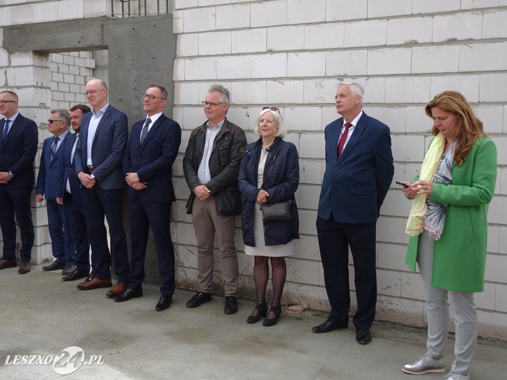 Wmurowanie kamienia węgielnego TB Logistics