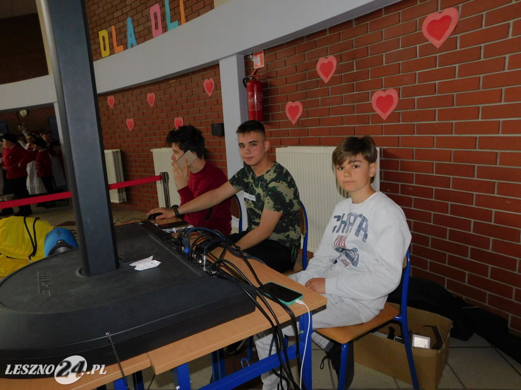 Festyn dla Oli i Adriana w SP nr 13 w Lesznie