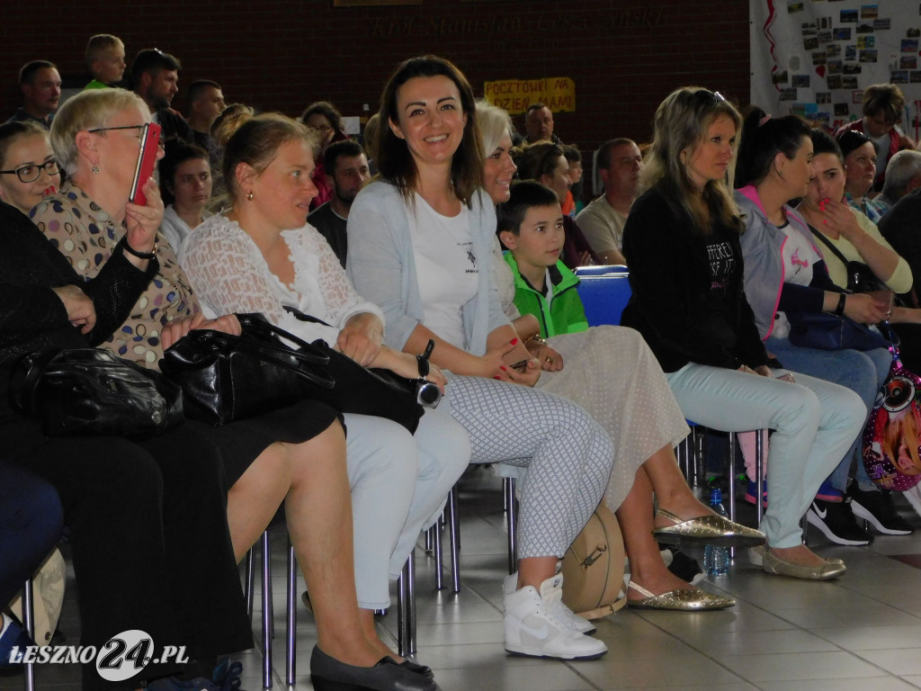 Festyn dla Oli i Adriana w SP nr 13 w Lesznie