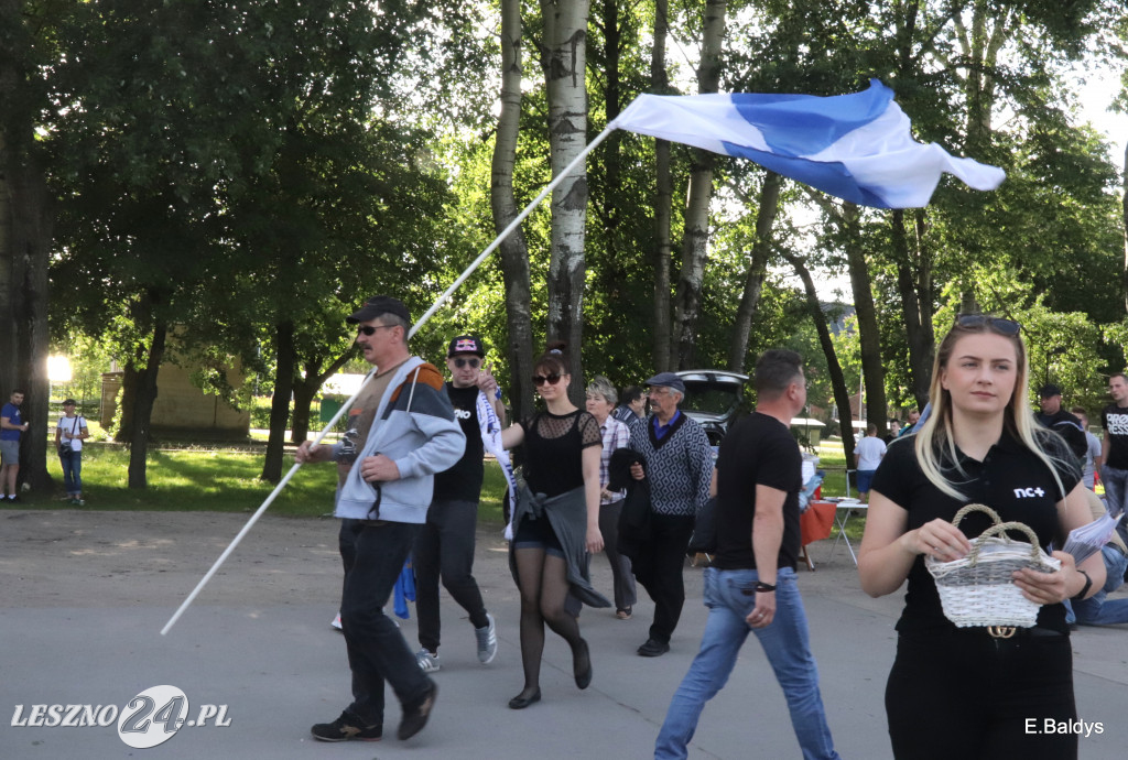 Fogo Unia kibicem stoi
