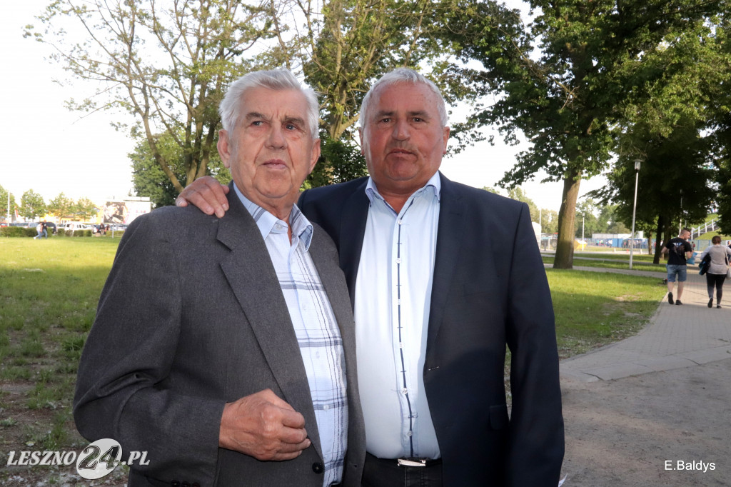 Fogo Unia kibicem stoi