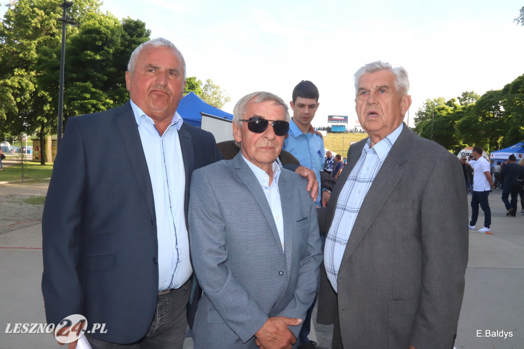 Fogo Unia kibicem stoi