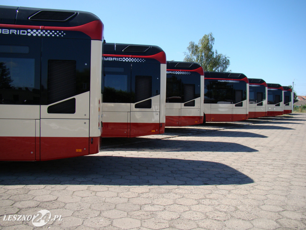Nowe autobusy dojechały do Leszna