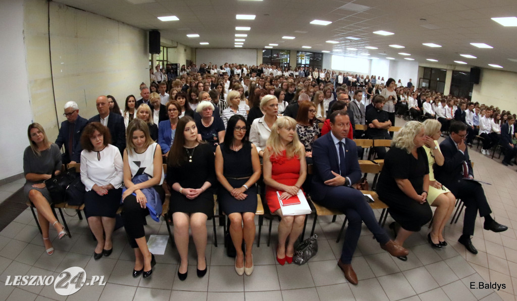 Inauguracja roku szkolnego w II LO w Lesznie