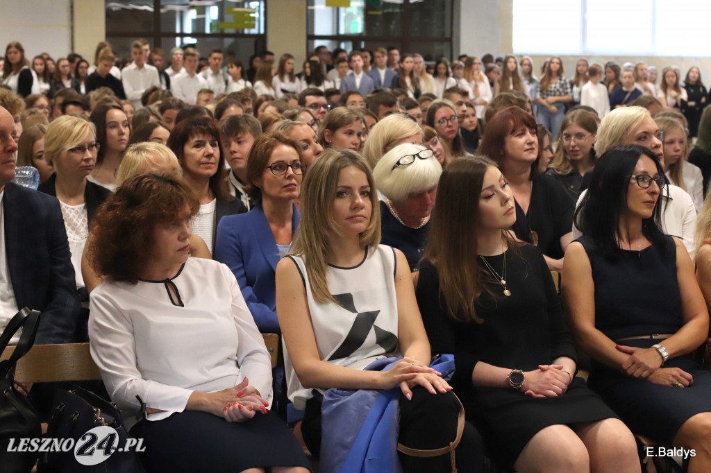 Inauguracja roku szkolnego w II LO w Lesznie