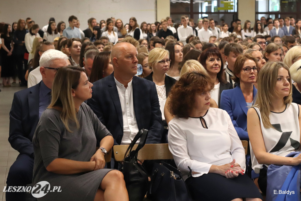 Inauguracja roku szkolnego w II LO w Lesznie
